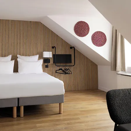 Korner Opera Hotel 3*