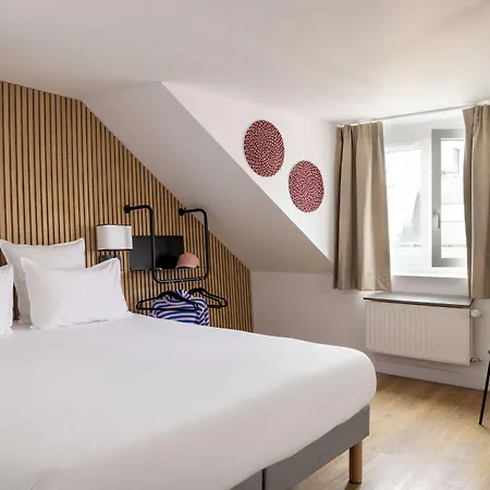 Korner Opera Hotel 3*