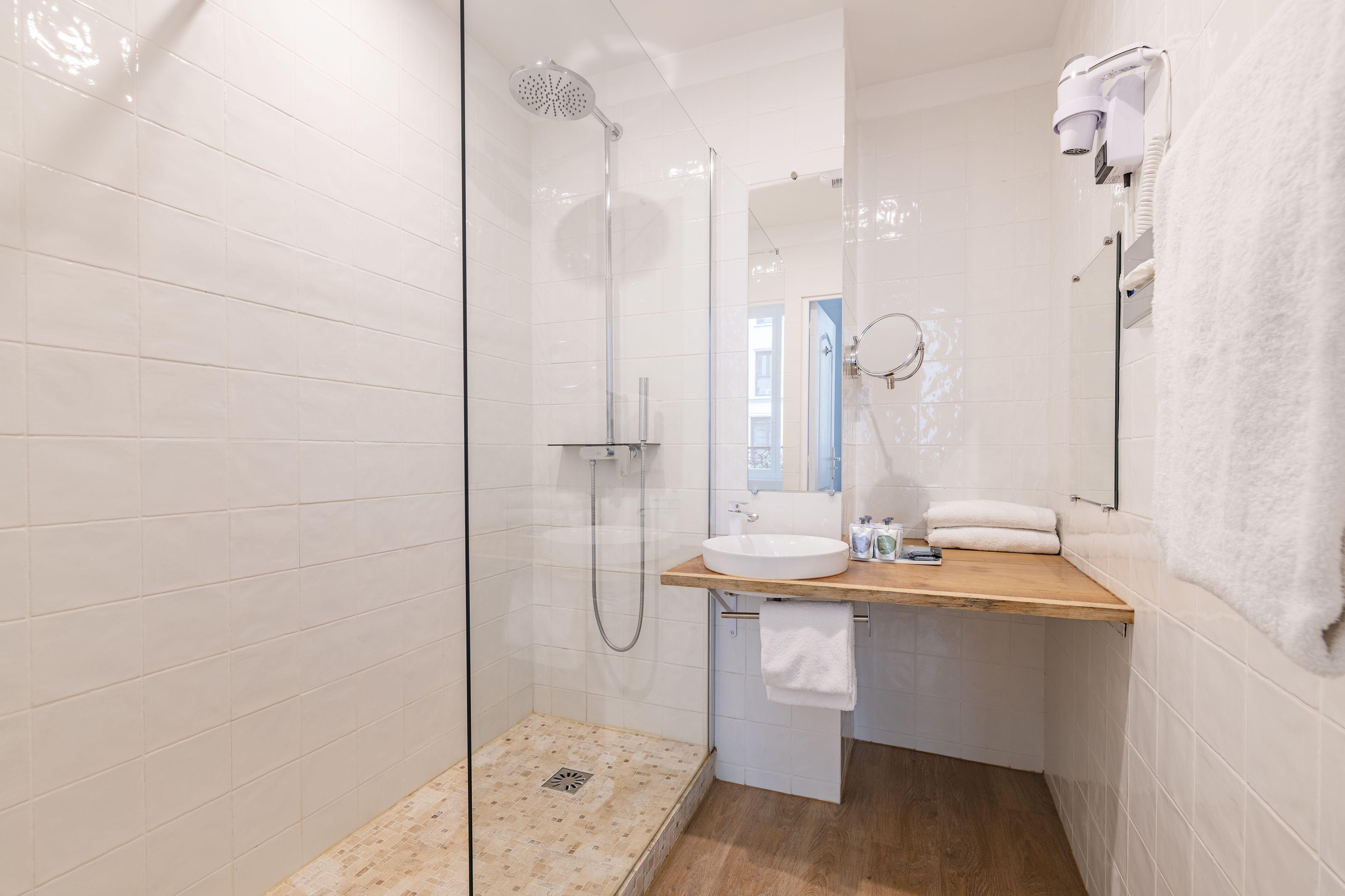 Korner Opera Hotel 3*