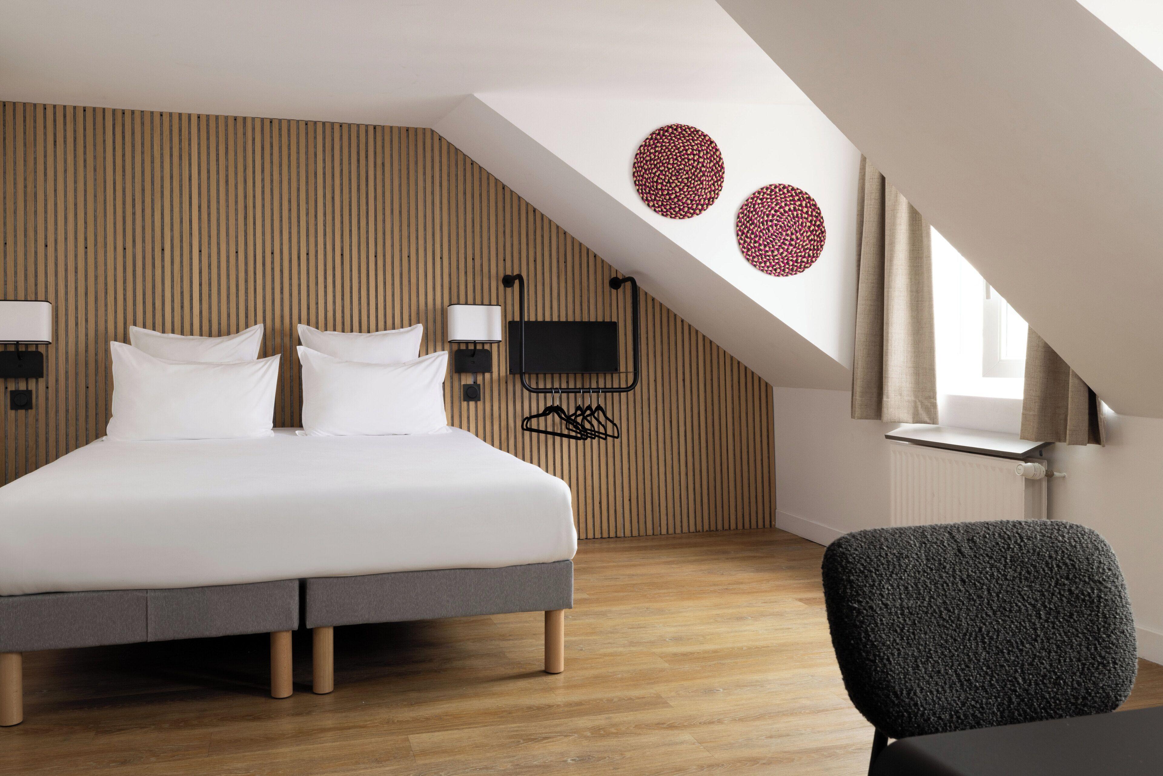 Korner Opera Hotel 3*